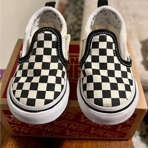 Vans checkered infant shoes